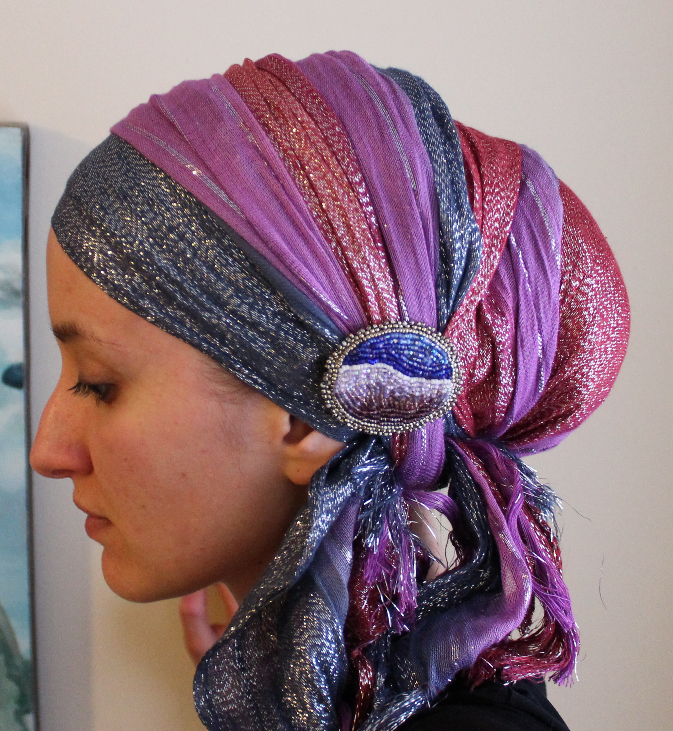 Как сделать платок на голову. Платок на голову. Платок в волосах. Тюрбан из платка. Узбекские платки на голову.